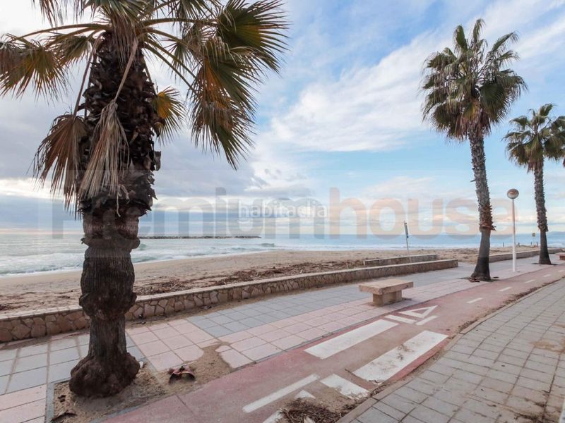 Foto f481645f-abd9-4641-99db-879643c1d604. Pis amb piscina a Cap de Sant Pere Cambrils