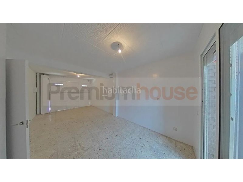 Foto 6510d9a5-3cad-4b2f-b887-75bde75105c1. Casa adossada a La Roureda Viladecans