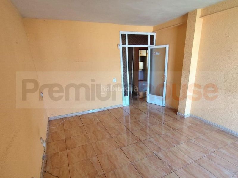 Foto bc313690-ae12-4e24-a3e1-82846c5f5c8f. Pis a Martorell