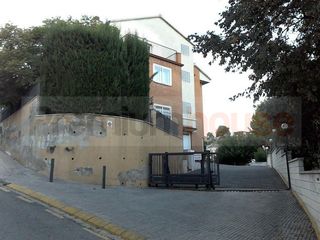 Maison  Calle salvador espriu. Casa en venta en cl. salvador espriu, 18, sant vicenç dels horts