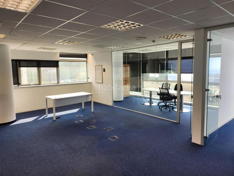 Foto 846a91ab-aa78-4e75-b31b-fac6db0d7861. Office space with parking in Pomar Badalona