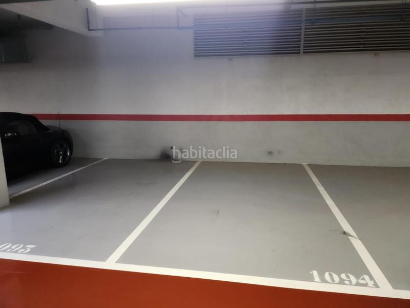 Foto b586fec7-5ca9-4c31-8c33-050a00409feb. Office space with parking in Pomar Badalona