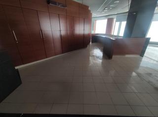 Business premise  De narcís monturiol. Local en venta en viladecans
