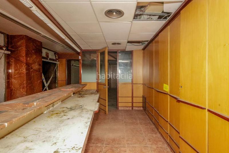 Foto 0f5bad52-5ee4-4803-ba69-9daae51e6ecc. Local comercial local en venta en El Clot Barcelona