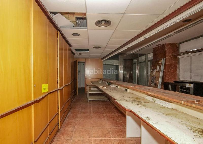 Foto 2e08890f-79a4-466c-806c-edf04e2d2393. Local comercial local en venta en El Clot Barcelona