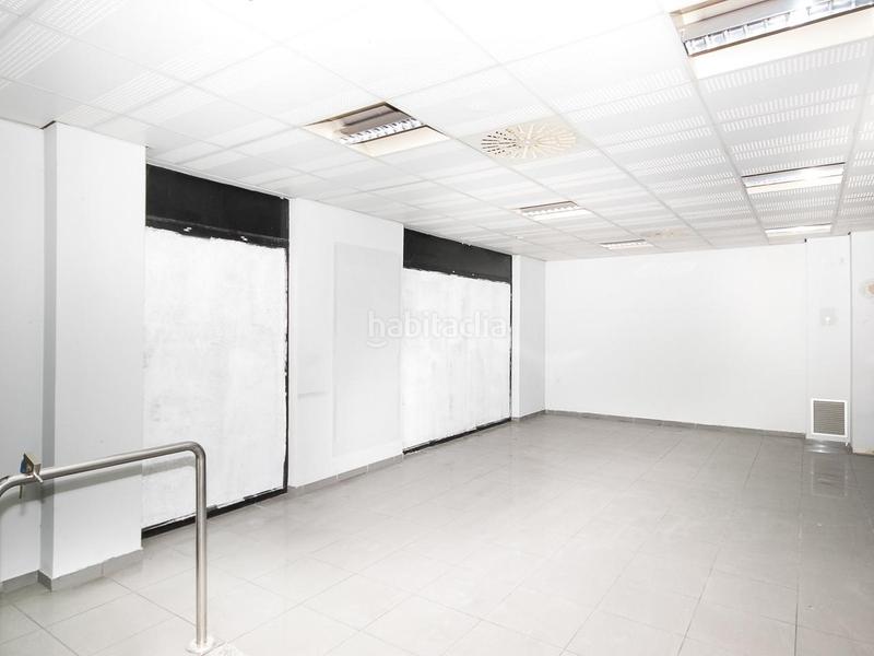 Foto 56421928-7841-40b7-90de-7c9fc87ea462. Local comercial a Vinyets-Molí Vell Sant Boi de Llobregat