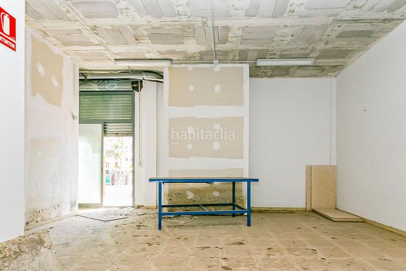 Foto c6e80288-1822-4bfd-99f3-8332336f4ae3. Local comercial a Sant Cosme-La Granja Prat de Llobregat (El)