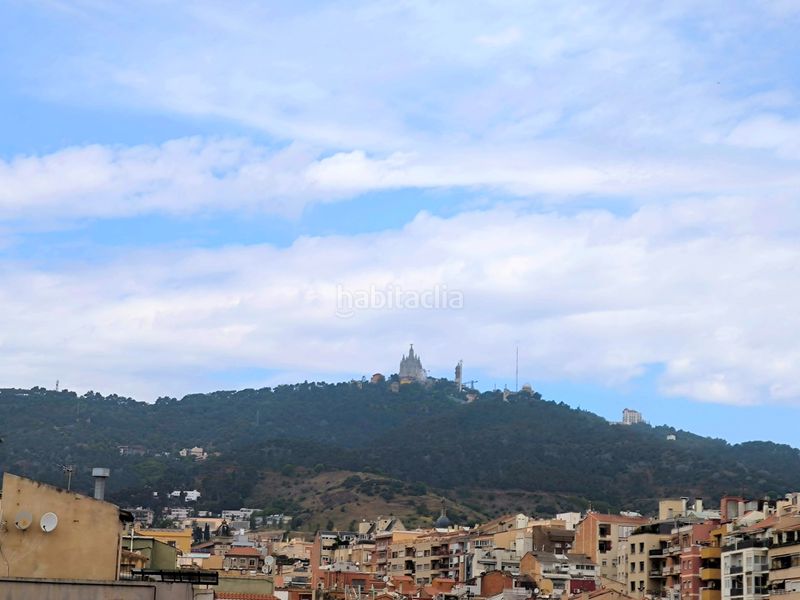 Foto 67a1dcce-7e8e-4247-ac8f-29a9bf3abf73. Àtic amb xemeneia calefacció a Sant Gervasi - Bonanova Barcelona