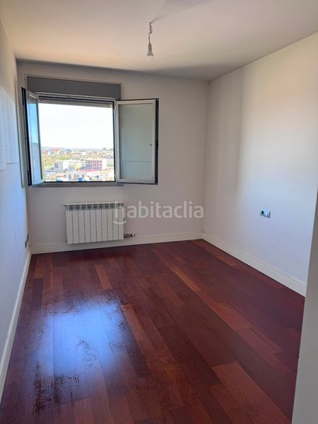 Foto b2b01448-ac66-4663-835c-fdfb46a27cc0. Àtic amb calefacció aparcament piscina a Monzón