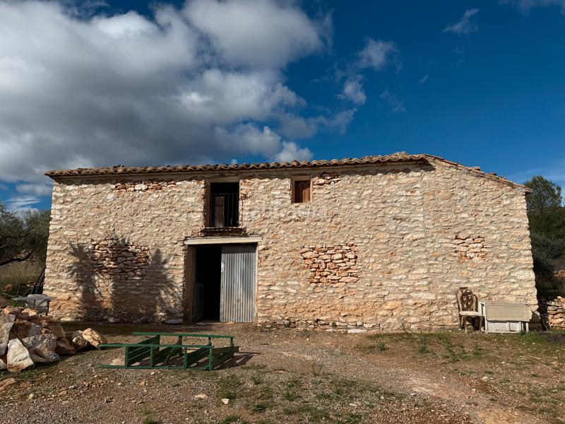 Foto 169ac15d-b275-4a29-9e92-f269c947c005. Masía  en venta en les useras/useres para reformar en Useres (les)