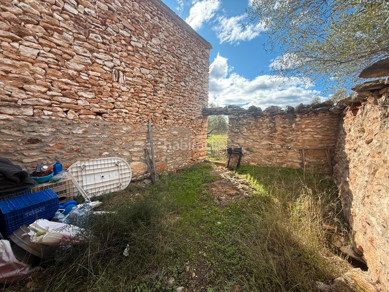 Foto 3269f3da-75a3-4f46-b9c2-ad96e9cb3815. Masía  en venta en les useras/useres para reformar en Useres (les)