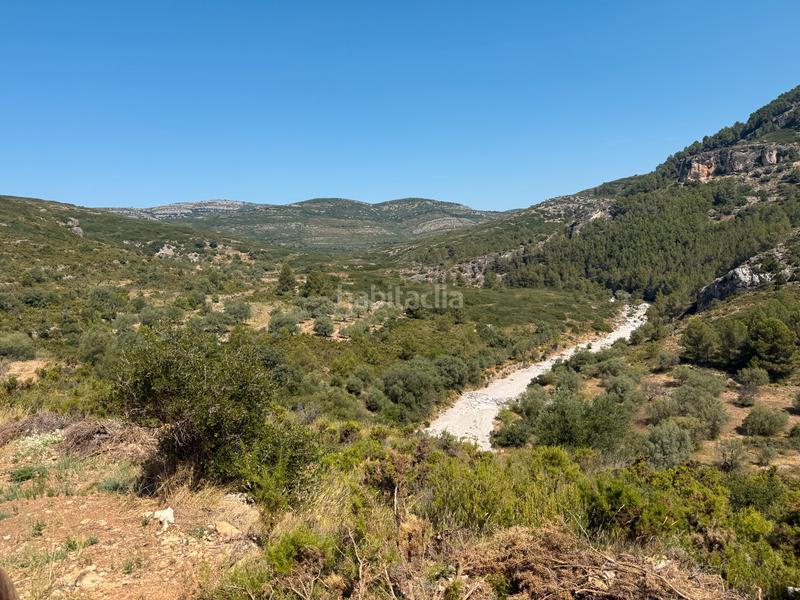 Foto e7d72a5a-aef8-4f9d-8343-28b04a4aa6a2. Masia a Albocàsser