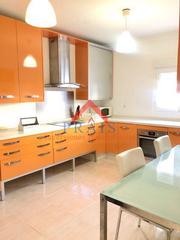 Maison à Estación - La Fontanilla - El Tinte. Casa en venta en renfe, 2 dormitorios.