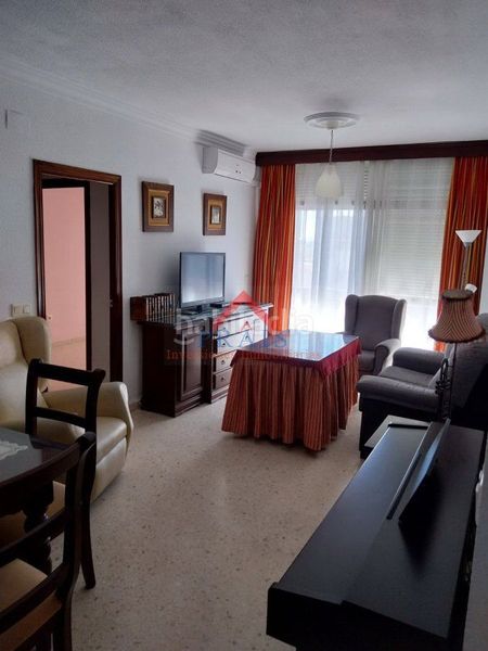 Foto ce3e2dff-dd82-48c8-8b4f-3117fda0880a. Rent flat with parking in Estación - La Fontanilla - El Tinte Utrera