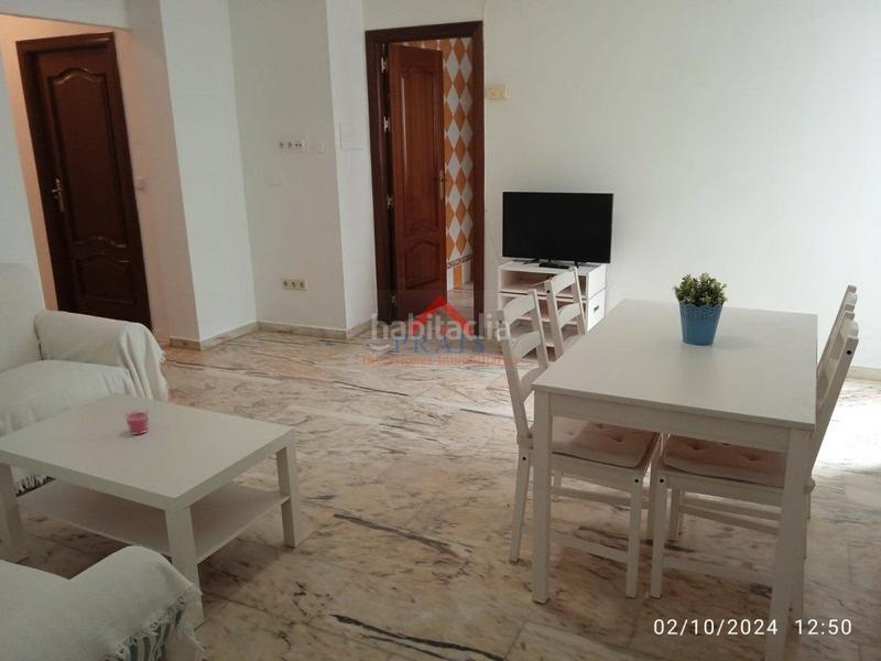 Foto 6fe155ee-b806-416f-ae3b-14d95bfa0b69. Rent flat in Centro Utrera