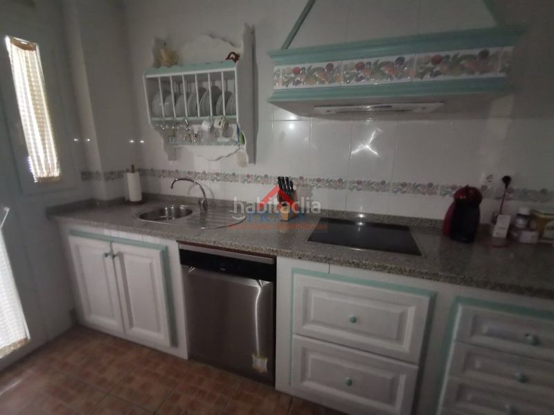 Foto 350fc96e-58ad-42e7-83e5-5a8ce18c7b21. Rent flat with parking in Salesianos Utrera