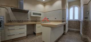 Maison à Salesianos. Casa en venta en centro, 4 dormitorios.