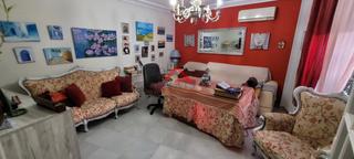 Maison jumelée à Centro. Casa adosada en venta en renfe, 4 dormitorios.