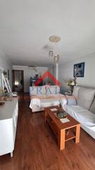 Pis a Salesianos. Piso en venta en c molares, 3 dormitorios.