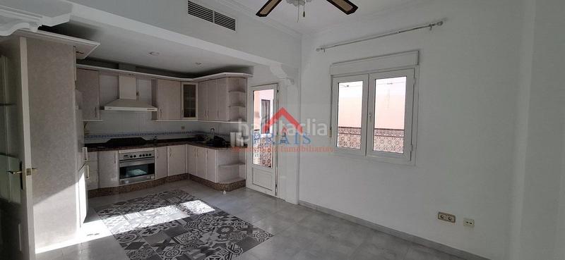 Foto 5c1d8120-e37d-49d9-bfe3-be02a8c70323. Semi detached house with parking in Consolación Utrera