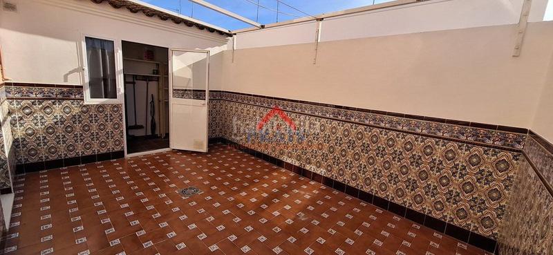 Foto 6eeba4ec-8fab-47c6-93b3-9bd30dd82bcd. Semi detached house with parking in Consolación Utrera