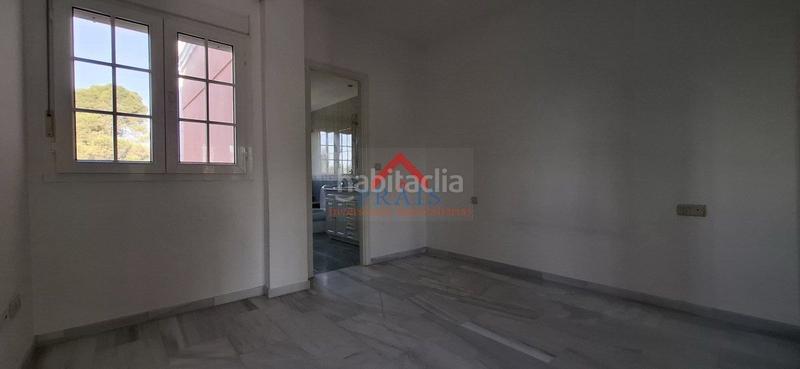 Foto b5af7ce4-f44b-474f-8b37-cff43f362670. Semi detached house with parking in Consolación Utrera