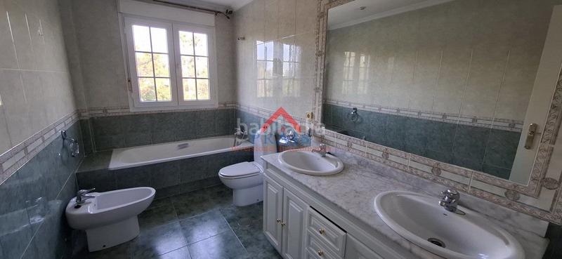 Foto fa764fa5-b80c-4f1a-8d30-c96f4a4ca880. Semi detached house with parking in Consolación Utrera