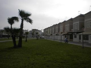 Miete Reihenhaus in Salesianos. Casa adosada en alquiler en centro, 3 dormitorios.