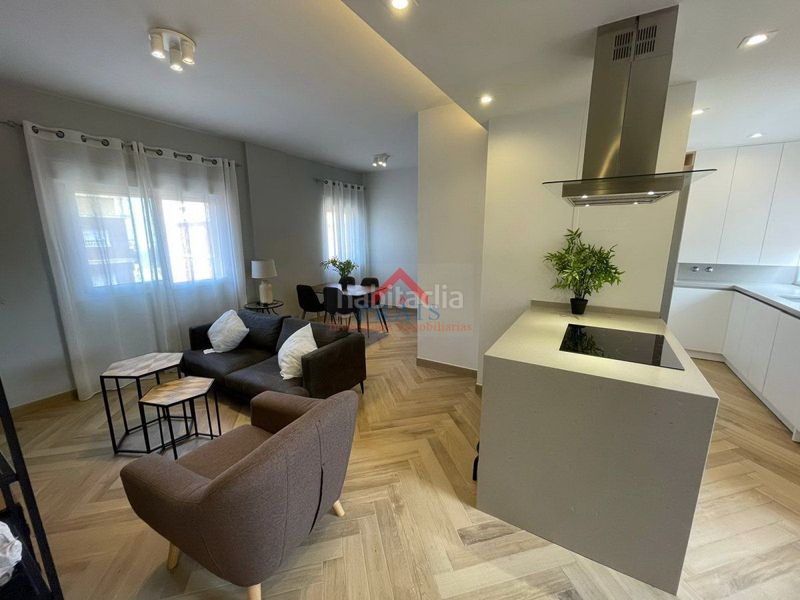 Foto e1c4e04d-8a37-4122-9f2c-8e46029e504d. Lloguer pis a Salesianos Utrera