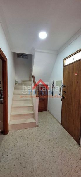 Foto 3c79ee25-b804-4324-aaee-79192a2b7abe. Casa adossada amb aparcament a Centro Utrera