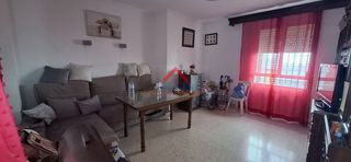 Maison jumelée à Centro. Casa adosada en venta en centro  santa maría, 3 dormitorios.