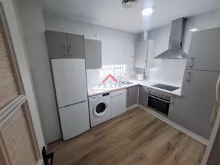 Affitto Appartamento in Centro. Piso en alquiler en centro, 3 dormitorios.