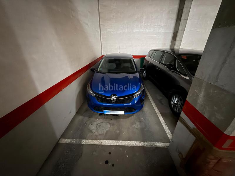 Foto d99bd31f-2880-4932-a2af-7d9ef5635e2d. Car parking in calle doctor carlos belmonte n9 in Alicante