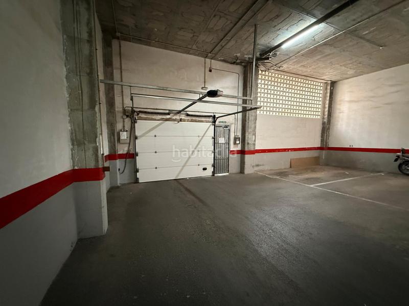 Foto d9a12488-6527-4d0c-bcea-de760aeb2709. Car parking in calle doctor carlos belmonte n9 in Alicante