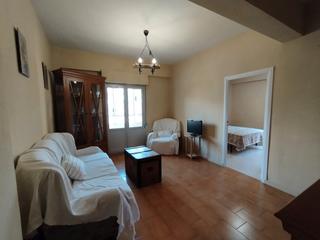 Pis  Calle fiscal miguel gutirrez carbonell. Piso en venta con 2 balcones para entrar a vivir