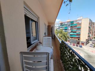 Pis  Calle fiscal miguel gutiérrez carbonell. Piso en venta con 2 balcones para entrar a vivir