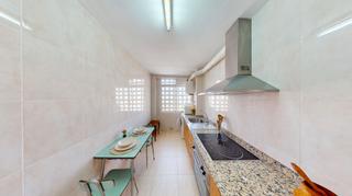 Appartement  Calle fiscal miguel gutirrez carbonell. Piso luminoso ideal para invertir con ascensor, balcn y buena u