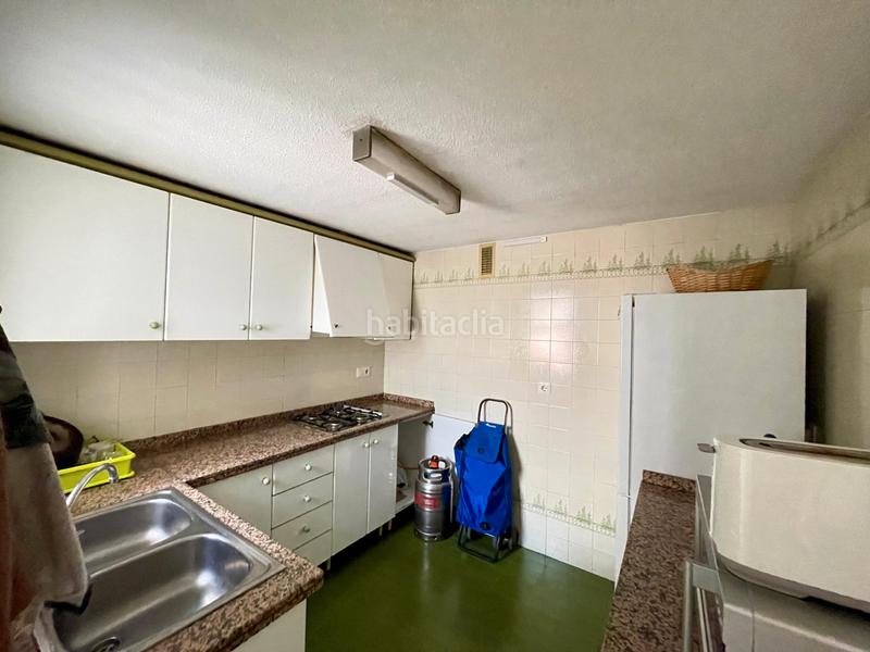 Foto e21056e6-bd1a-4d08-8ed1-4dc6d4e6b759. Pis amb aparcament a Carolinas Altas Alicante