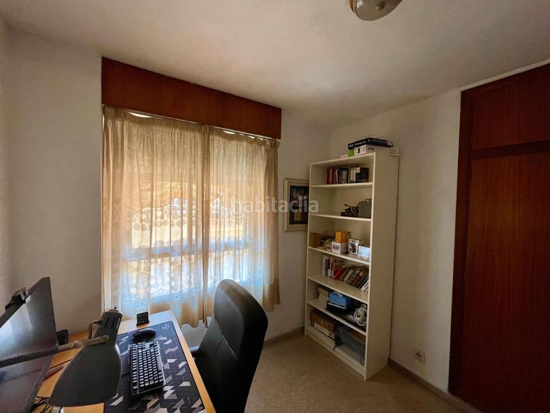 Foto e43aaf46-d0e1-4b47-820a-badf76aabc93. Pis amb aparcament a Carolinas Altas Alicante