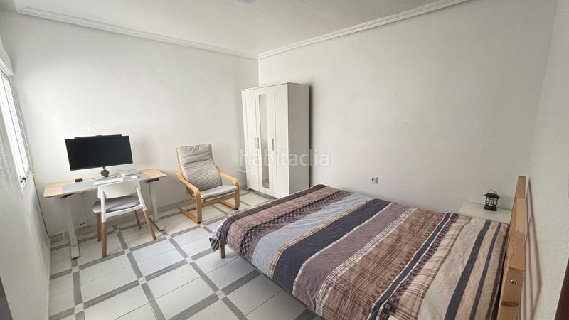 Foto 158890eb-d902-4f53-ae16-bc8f2259f05c. Àtic a Carolinas Altas Alicante