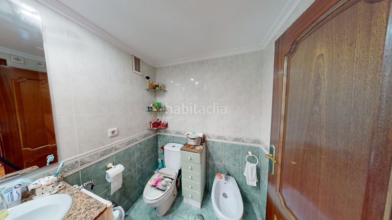 Foto a71da460-ce22-42be-b8a8-c25a9eb1e2aa. Pis amb aparcament a Carolinas Altas Alicante