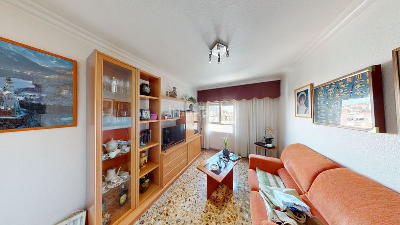 Foto fe42e60a-50fe-4e5f-a9e9-7b0a165a72da. Pis amb aparcament a Carolinas Altas Alicante