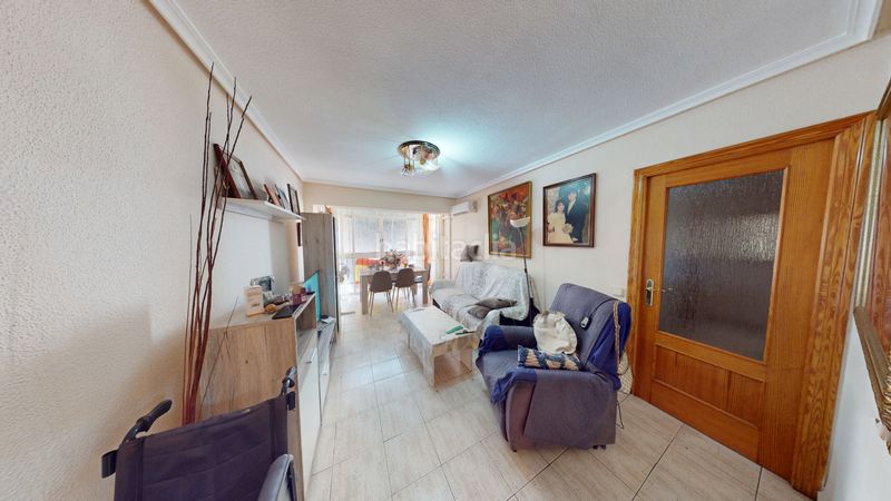 Foto 57ac6659-d925-4d5f-946c-676c853f9373. Flat in Cuatrocientas Viviendas Alicante