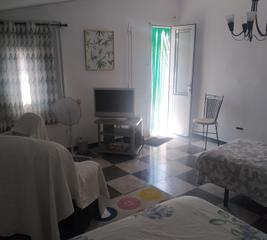 Casa a Almendral. Casa céntrica, 4 dormit, terraza. amueblada