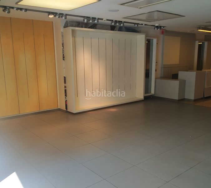 Foto 1591443c-94a9-483d-a182-7426d6f468f9. Lloguer local comercial a Zafra