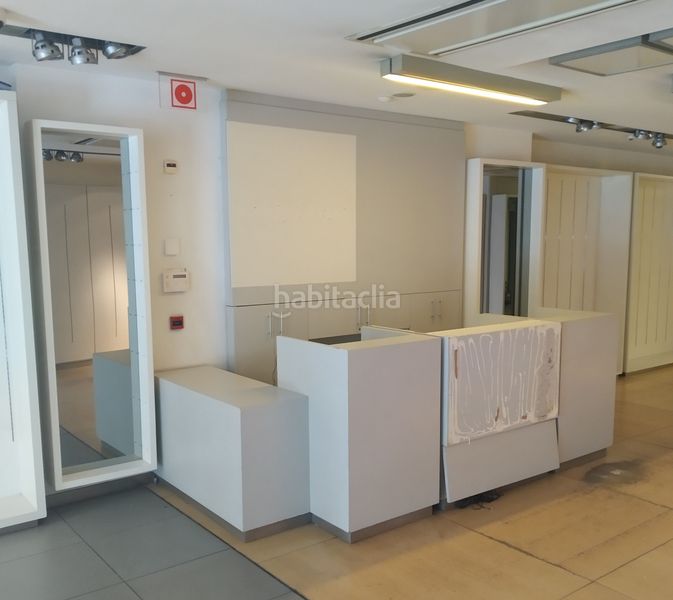 Foto 48ae00ff-b146-4794-9c8f-1fde43c7a308. Lloguer local comercial a Zafra