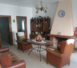 Casa a Jerez de los Caballeros. Casa con terraza cerca de santa maría. a reformar