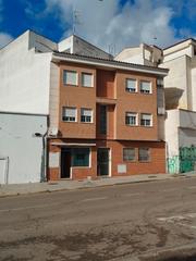 Appartement  Calle gregorio fernández. Planta baja, céntrica, 2 dorm, 2 baños, patio