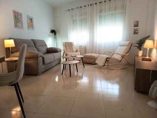 Appartement  Calle gregorio fernández. Planta baja, céntrica, 2 dorm, 2 baños, patio