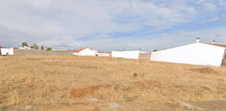 Terreno residencial en Puebla de Sancho Pérez. Solares urbanos, zona tranquila, dan para dos calles